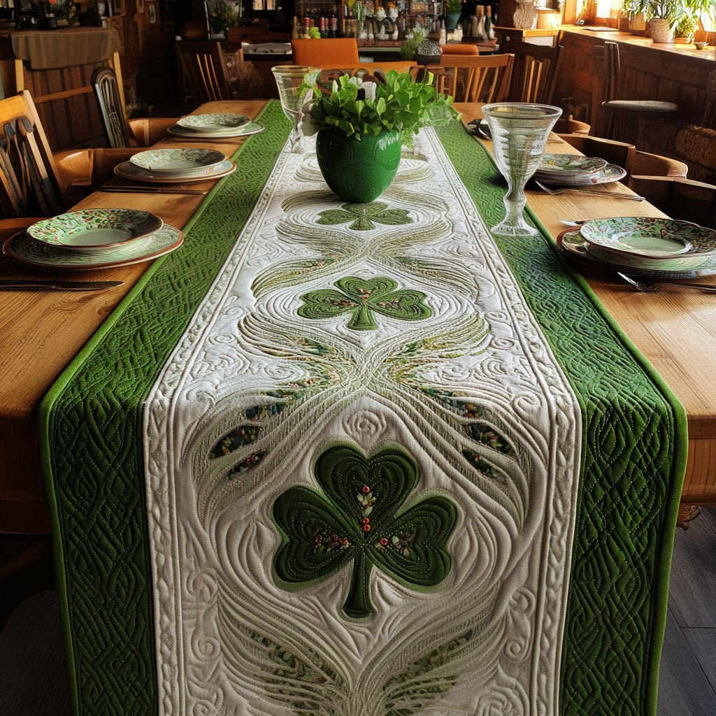 Clover Aura Place Table Runner