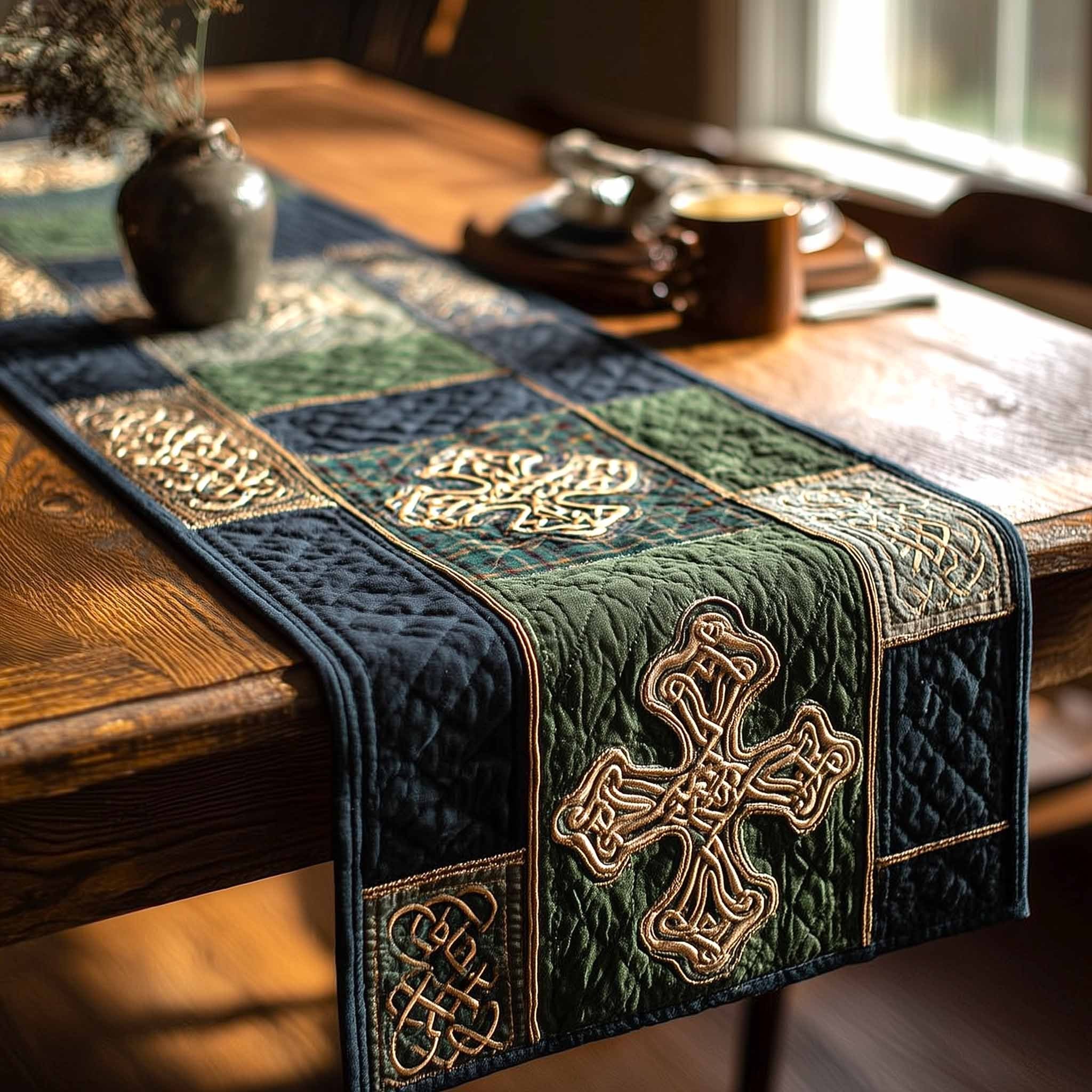Heritage Knot Table Runner