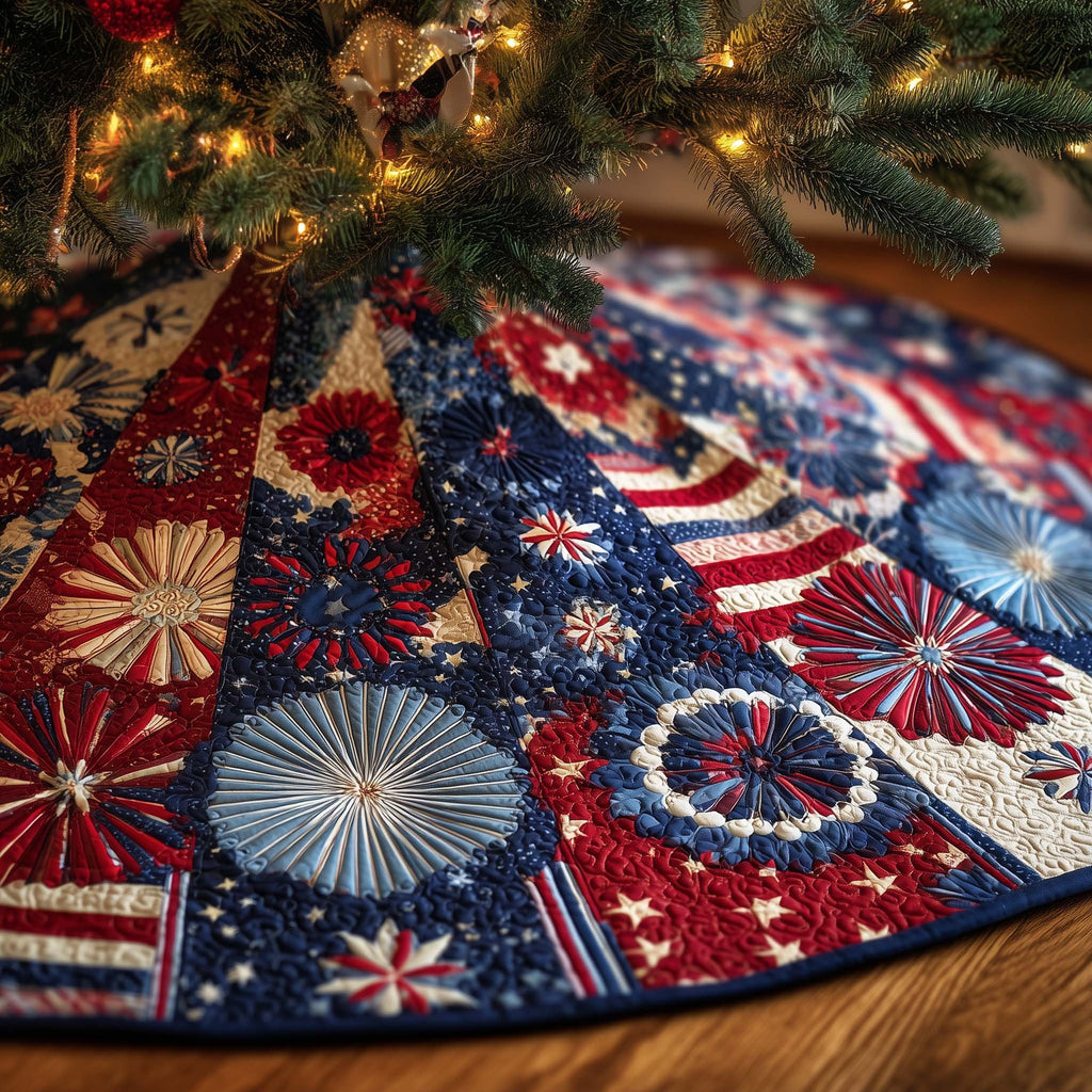 Star Fans in Navy and Red Christmas Tree Skirt