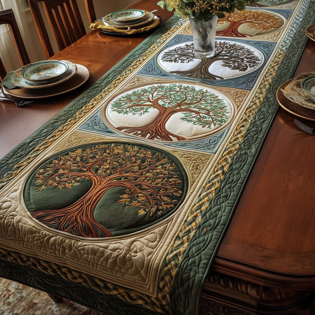 Green Tree Circle with Knot Border Table Runner