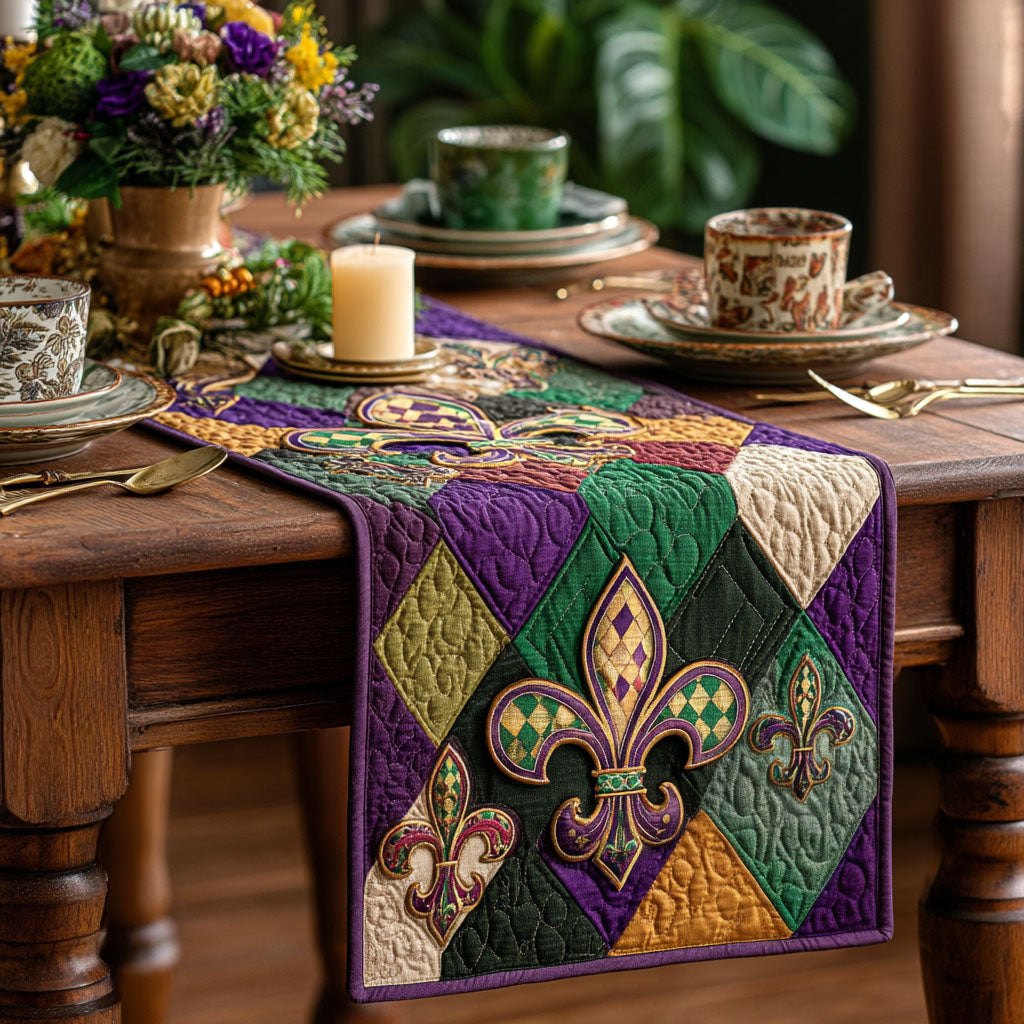 Noble Fleur Table Runner