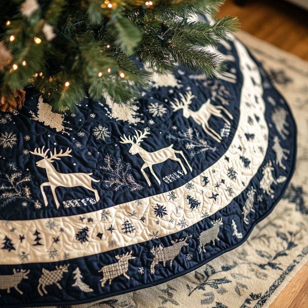 Northern Lights Dance Christmas Tree Skirt