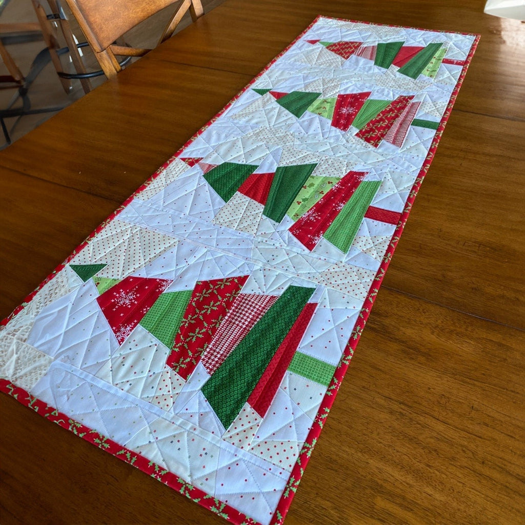 Peppermint Bliss Table Runner