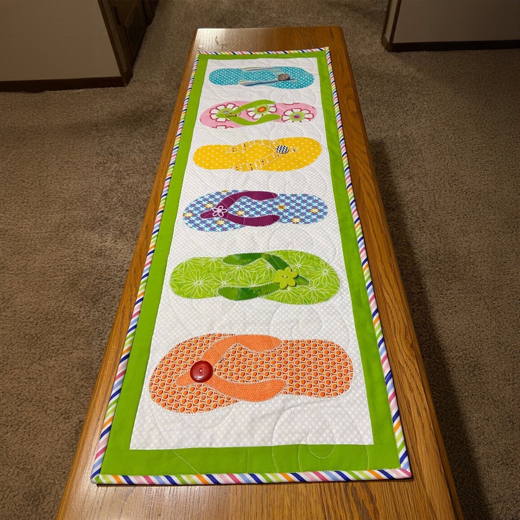 Flip Flops with Green Border Table Runner