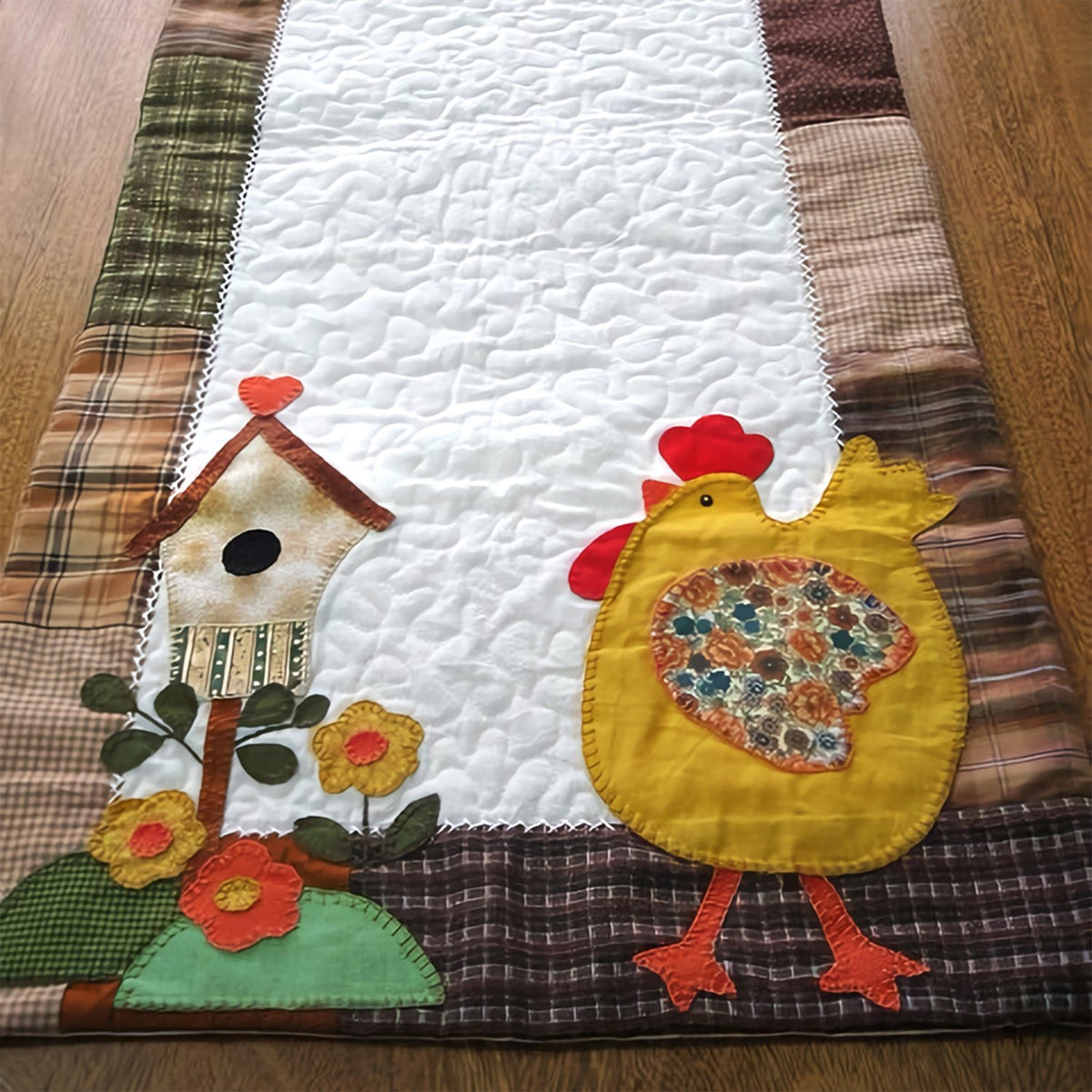 Sunny Hen Table Runner