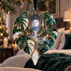 One christmas ornament with an original Monstera Moonvault Opal Canopy and maximum optical depth.